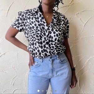 Maggy London Dalmatian short sleeve blouse!